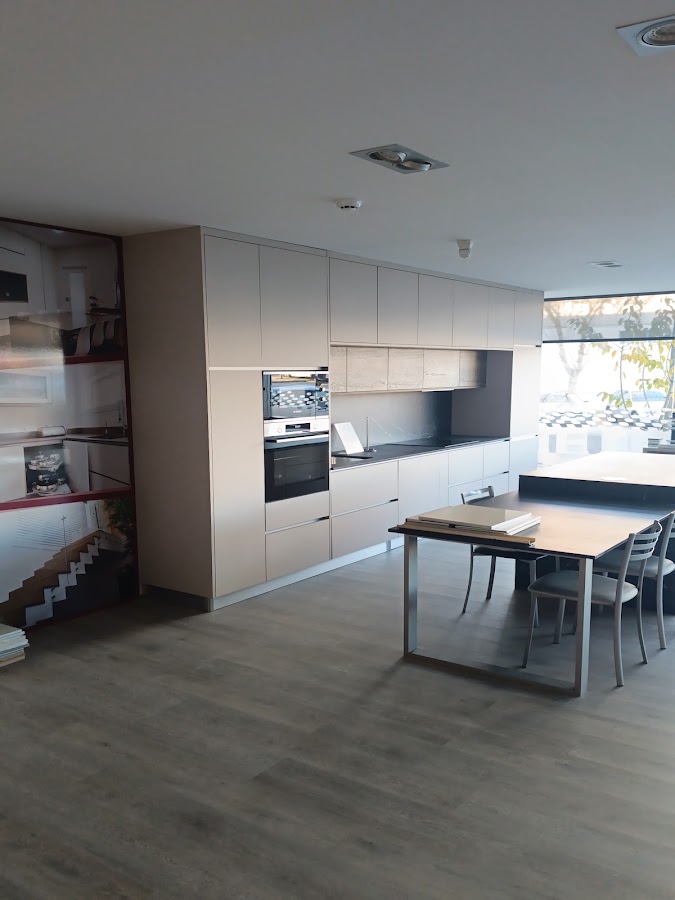 Macambi - Madeiras, Carpintaria E Móveis Da Beira Interior, Lda foto 2