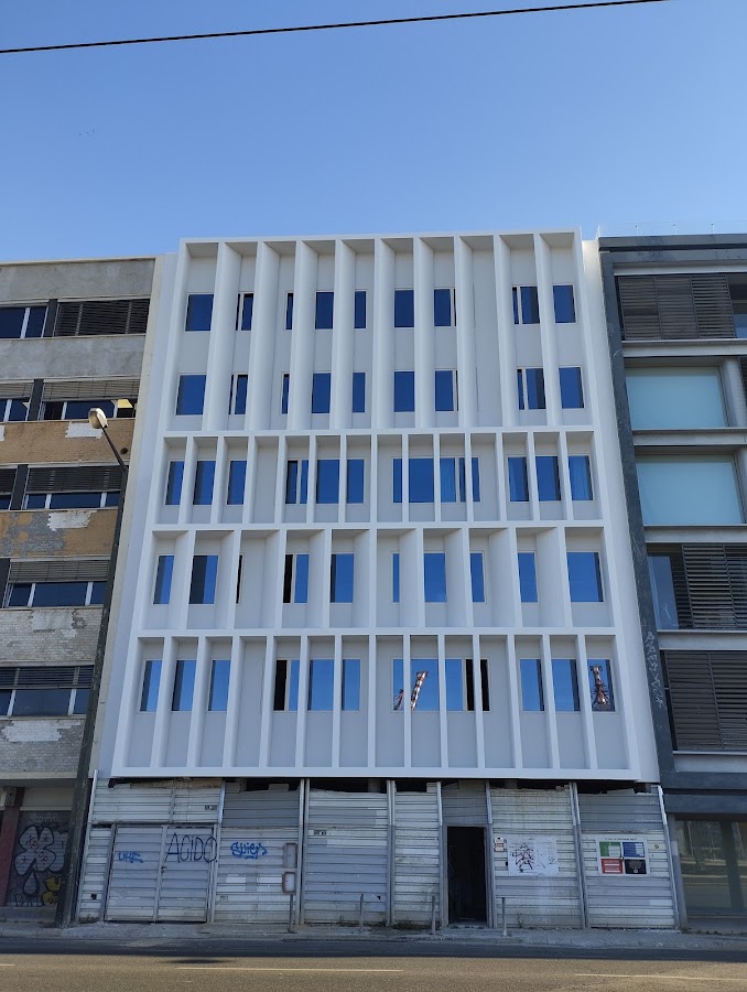 Capoto ladrilhador Alvenaria Remodelação Construção Civil Acabamento Reabilitação de Fachadas Pintura Impermeabilização foto 8