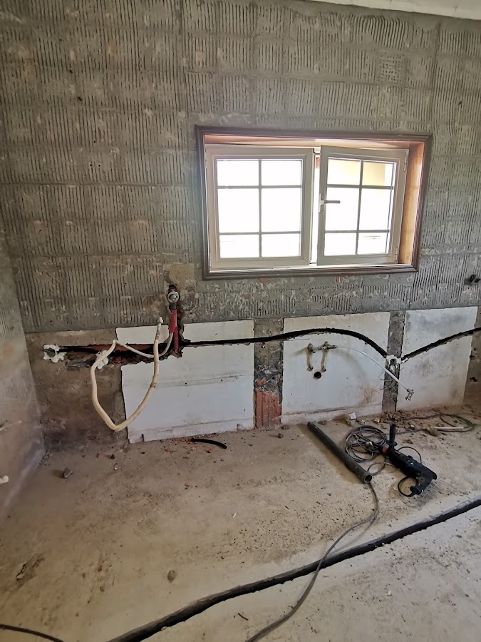 SOS Obras Aveiro, pinturas, remodelações, canalizador, capoto foto 2