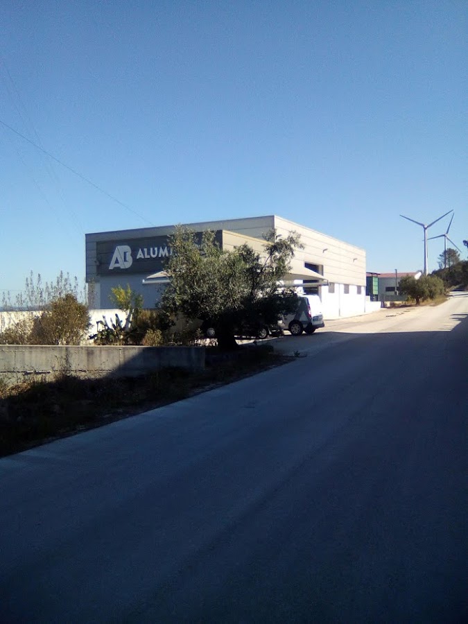 Alumínios do Bairro, Unipessoal, Lda