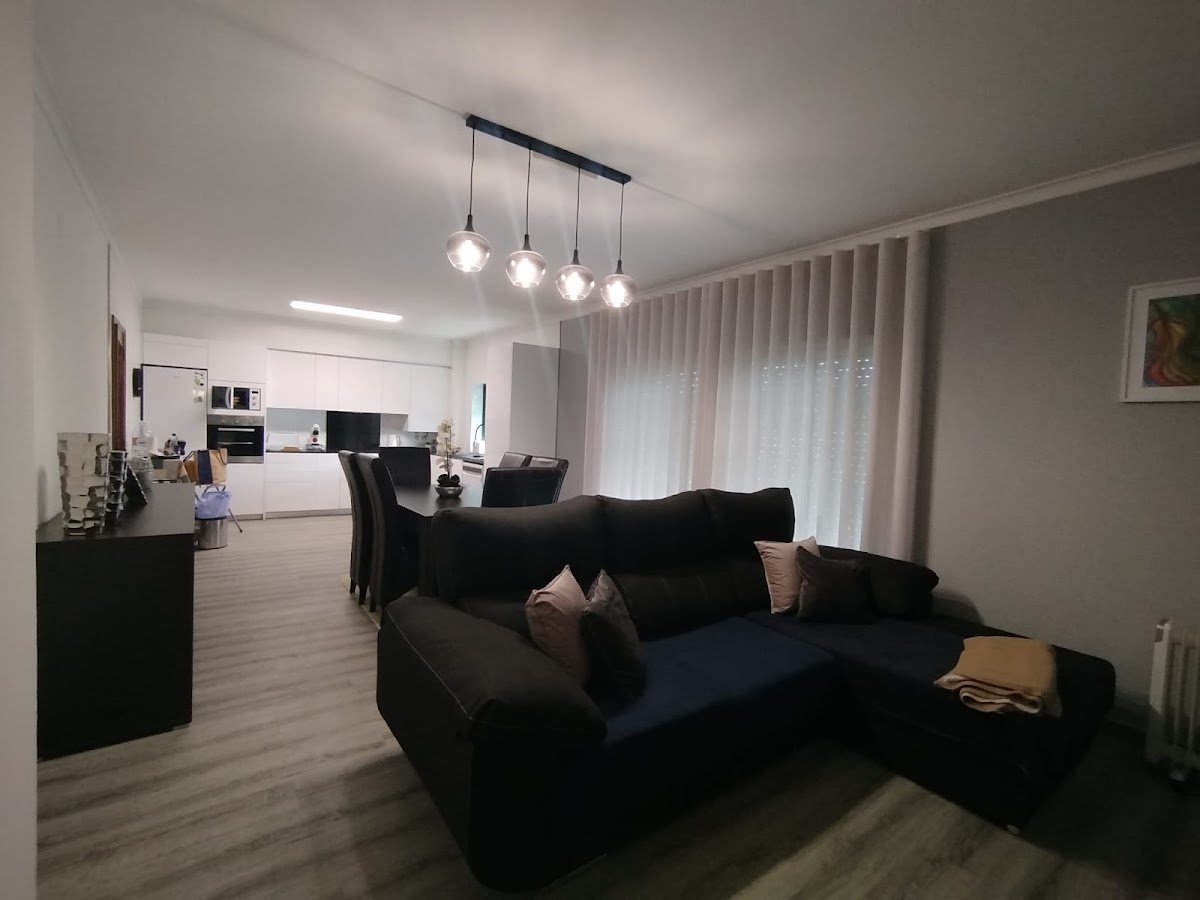 Pavimento flutuante Alvenaria, bloco tijolo, reboco, ladrilho, porcelanato Capoto, Pladur pinturas, remodelação foto 10