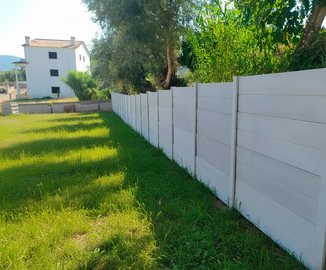 Muros e vedações prefabricados de betão em Miranda do Corvo — murosprefabricados.pt