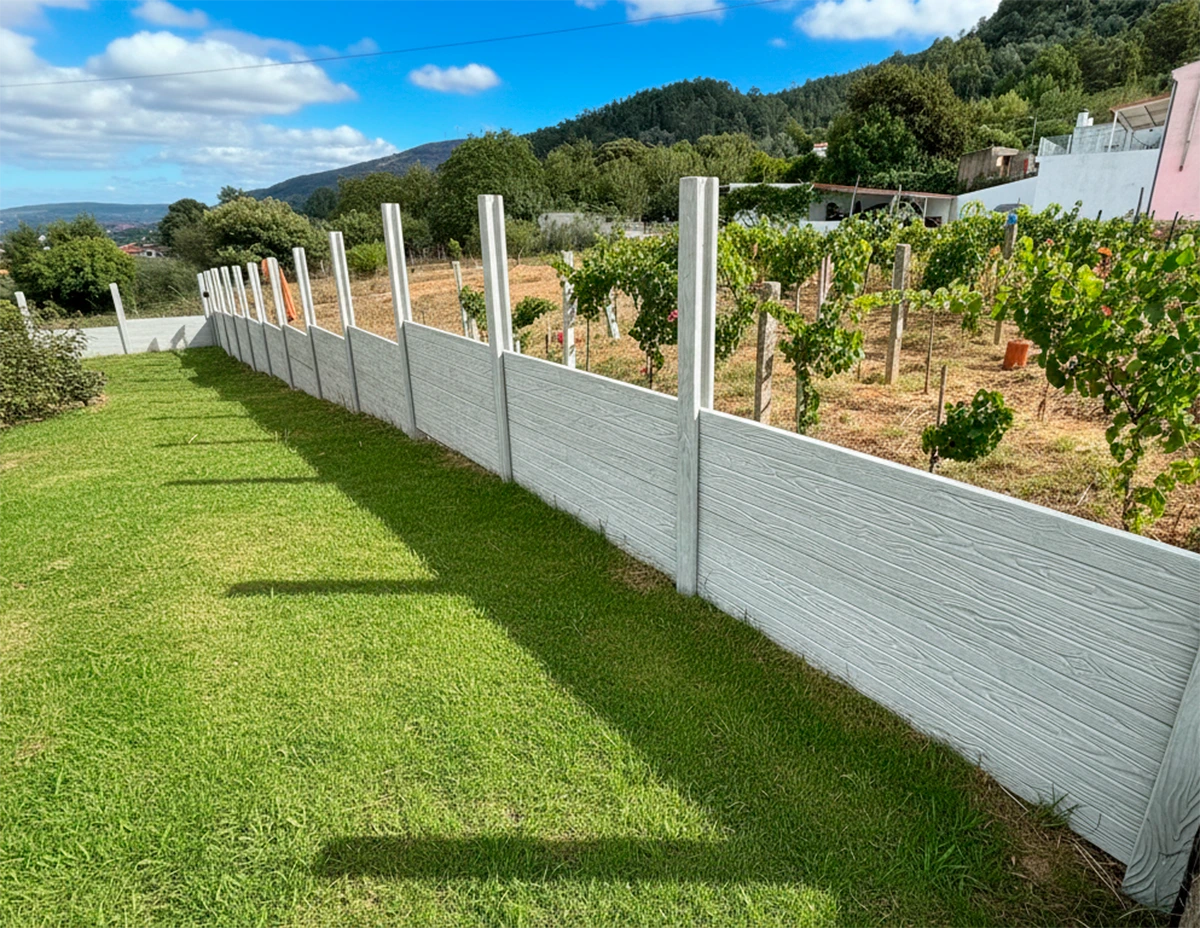Muros e vedações prefabricados de betão em Lousã, Coimbra — murosprefabricados.pt
